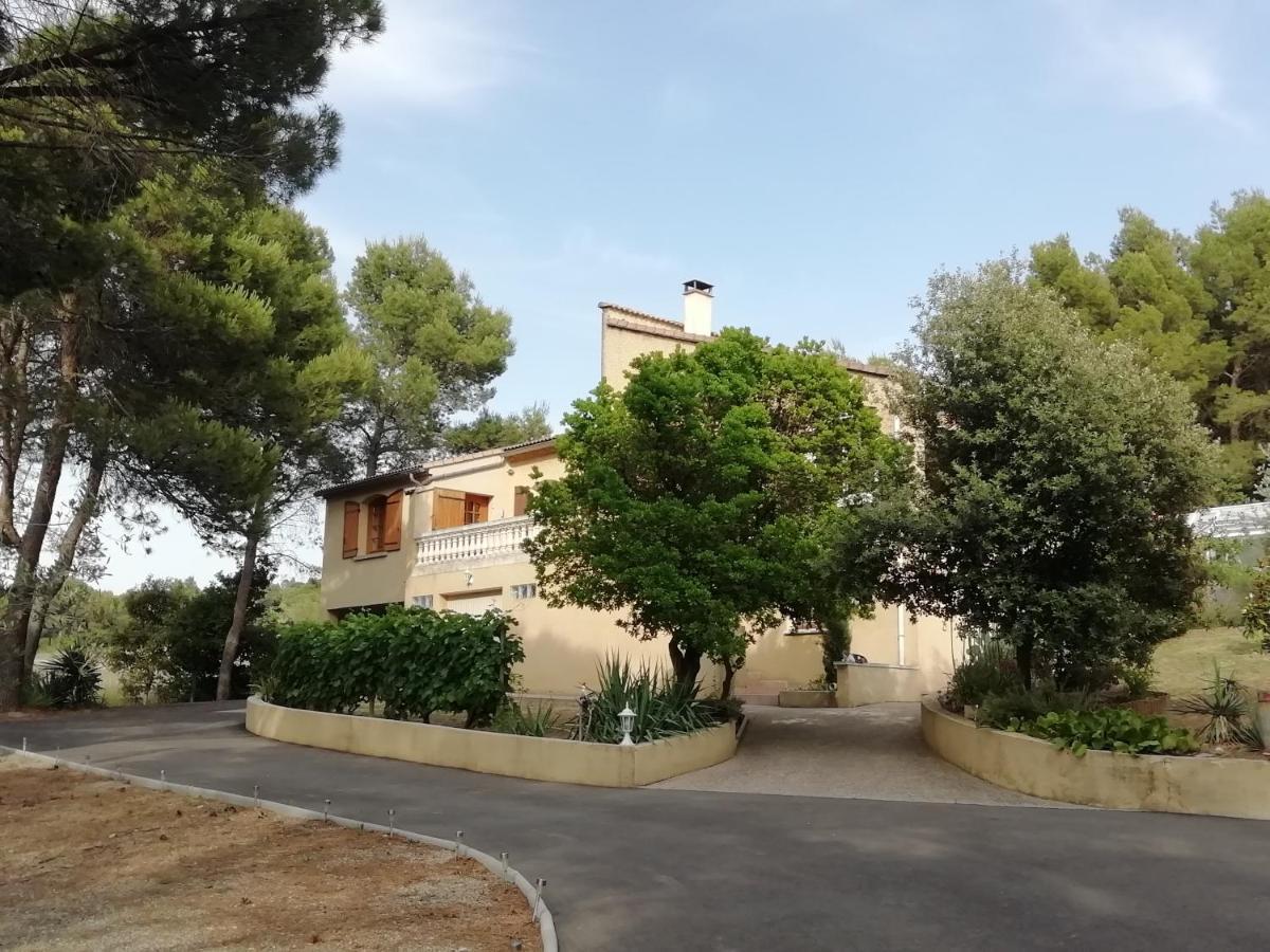 Studio Meuble Independant Chez L'Habitant Uchaux Εξωτερικό φωτογραφία