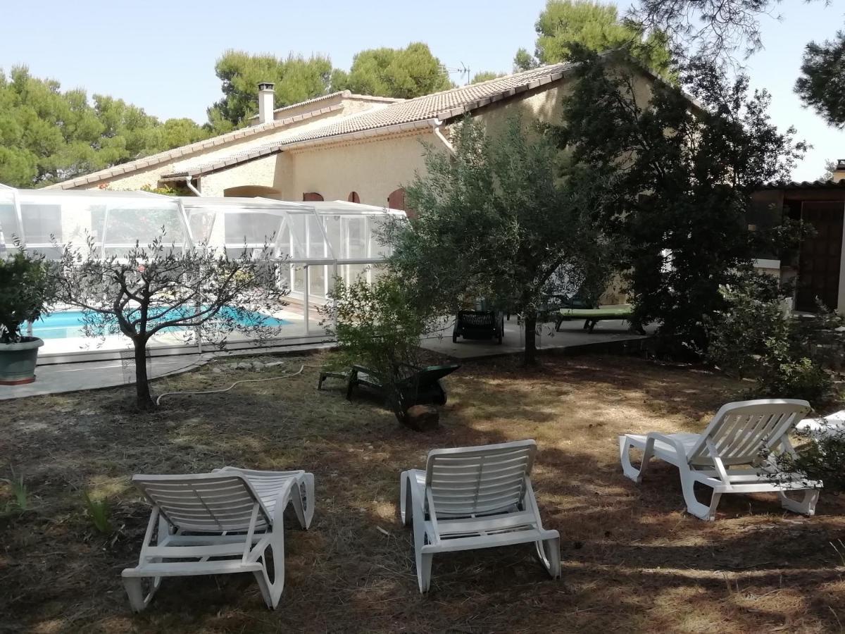 Studio Meuble Independant Chez L'Habitant Uchaux Εξωτερικό φωτογραφία